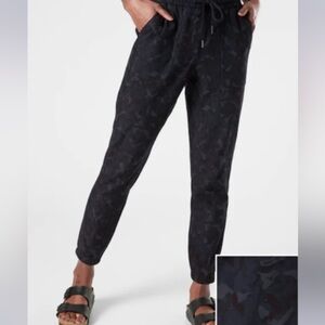 Athleta Stratum Navy Camo Farallon Jogger Elastic Waist Size 4